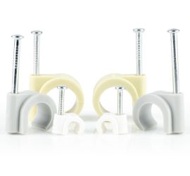 Cable clips with nail in three colors and in three different sizes, on a white background.